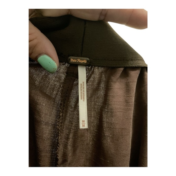 Women’s Free People brown, pleated wide leg pants, size medium - Picture 3 of 3